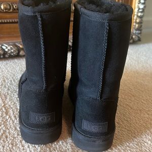 UGG short boots